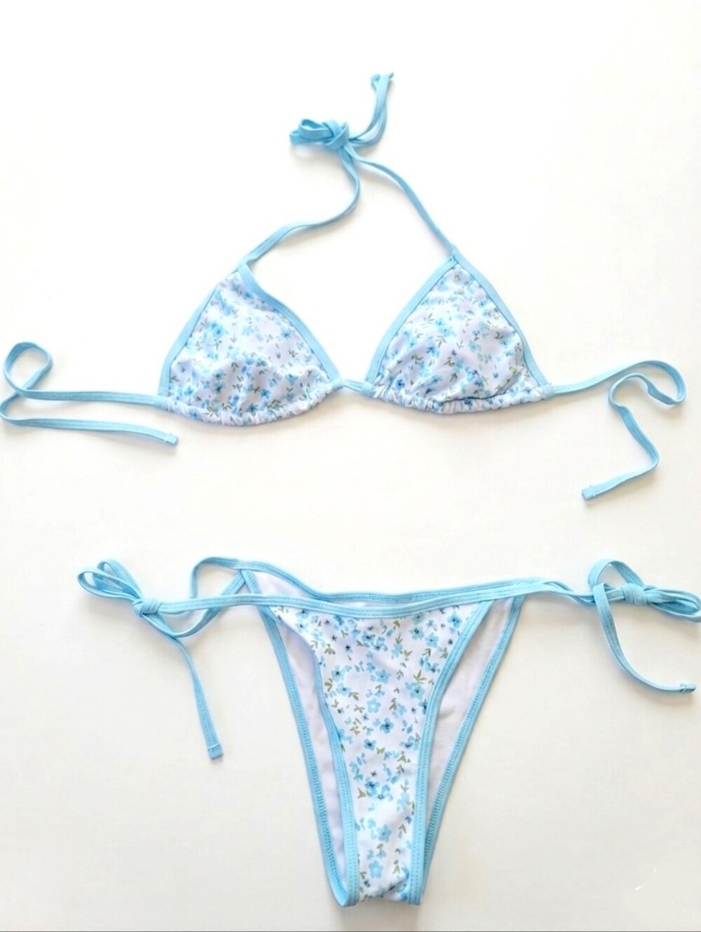 Baby Blue Daisy Print Tie Side Bikini Size Small NWOT